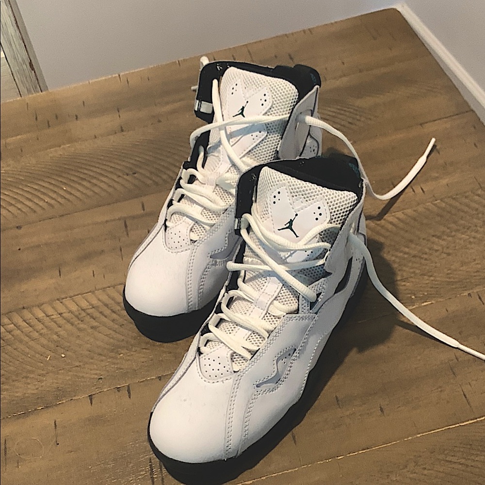 Kids Jordan True Flight Sneakers (unworn)